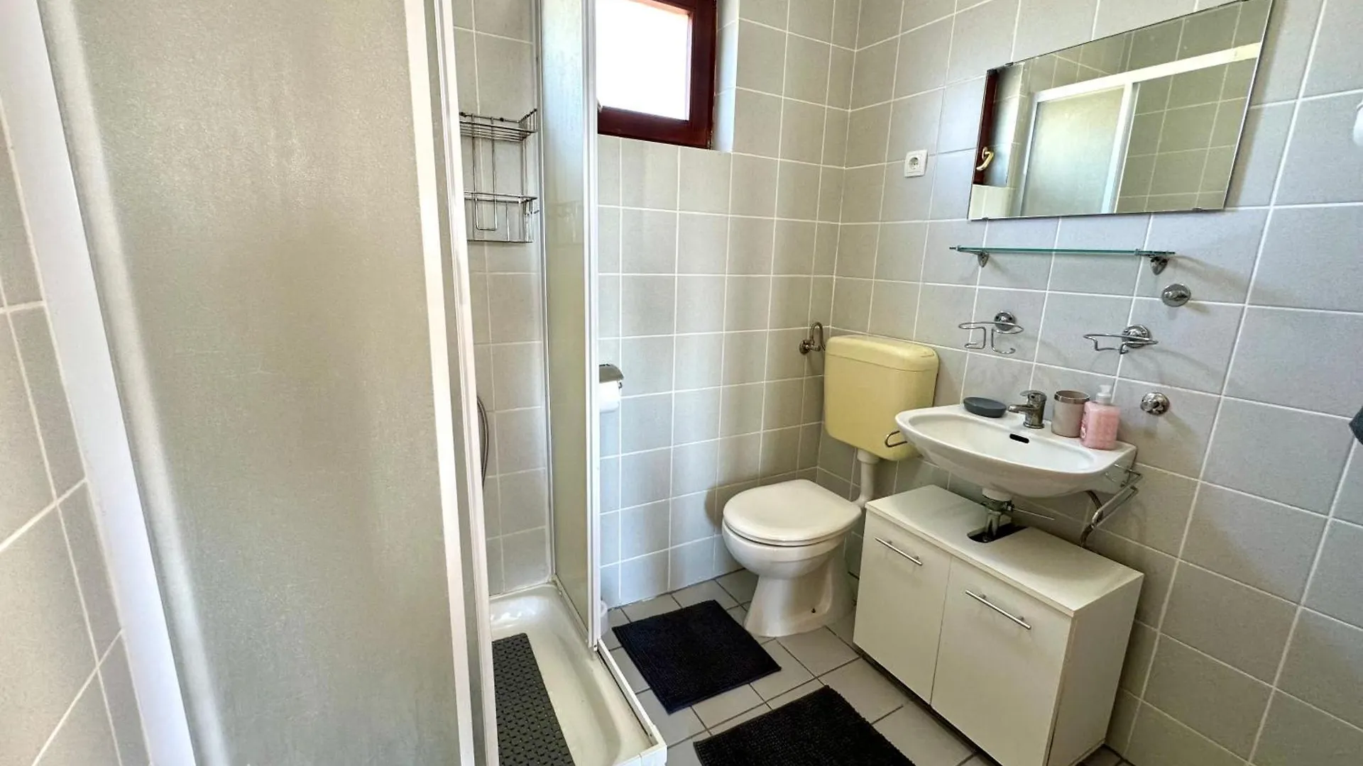 Apartmani Lora Jadranovo Croatia