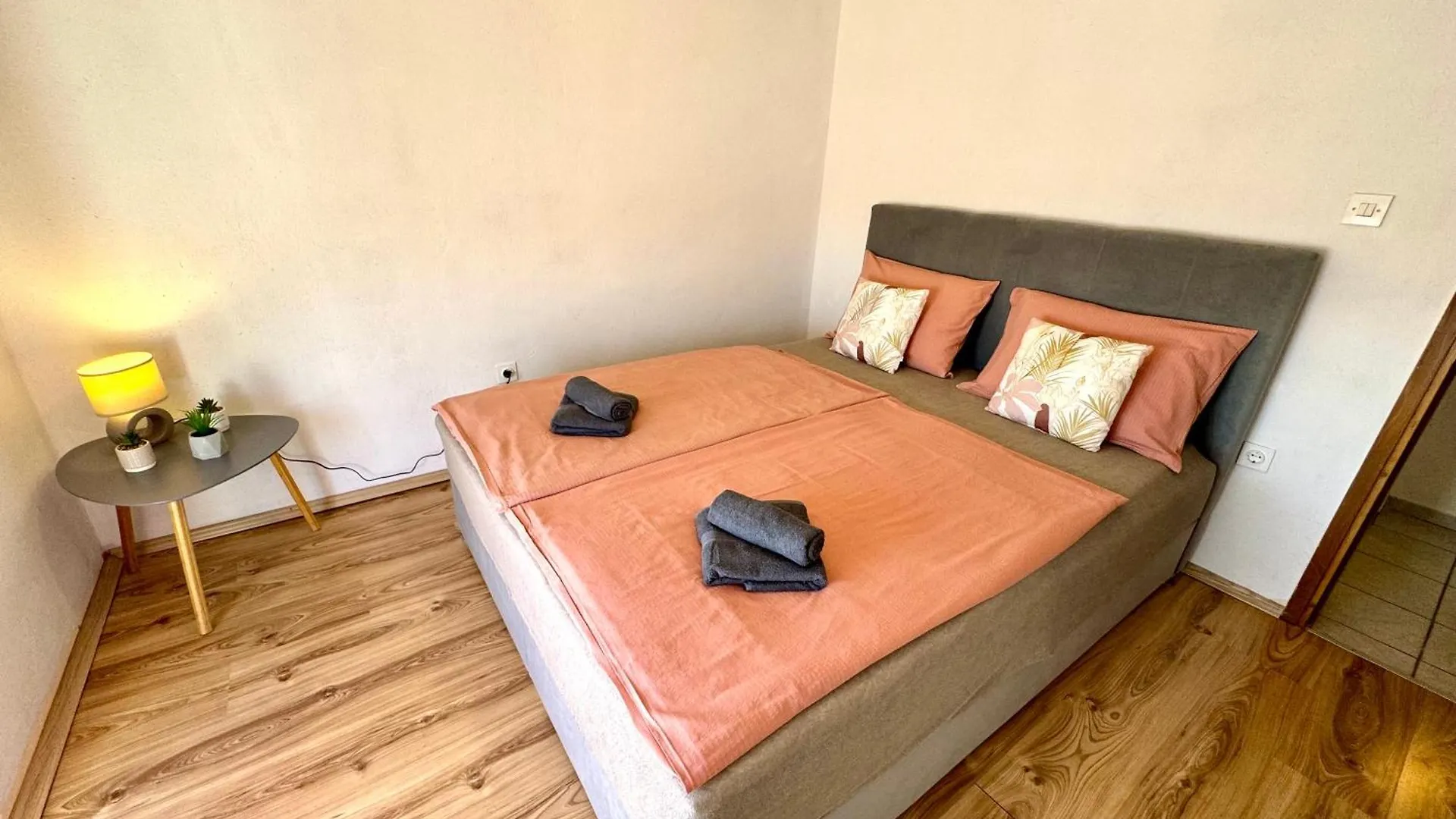 Apartment Apartmani Lora Jadranovo